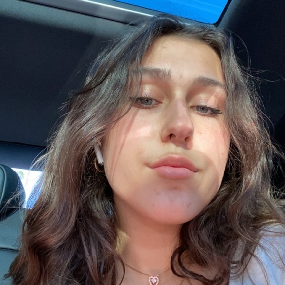 Meet your Posher, Sophie - Picture 1 of 1